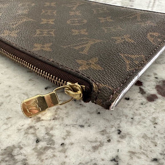 Authentic Louis‎ Vuitton Monogram Oversized Zip Pouch Bag - Picture 10 of 15